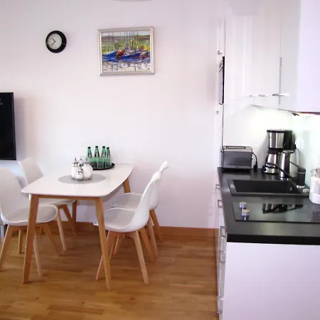 Kolfish Apartament Kolobrzeg Exterior photo